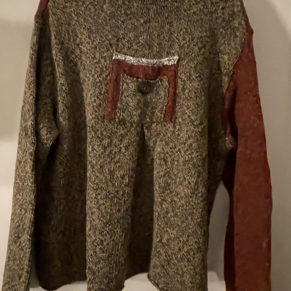 Sweater - Picture 3 of 4